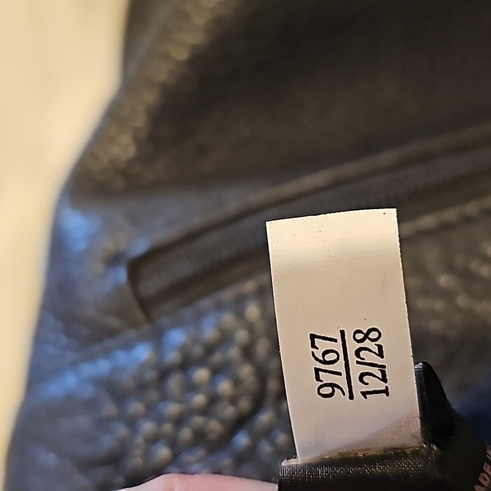 Stone Mountain black leather shoulder bag adjustable strap excellent condition - Picture 10 of 13